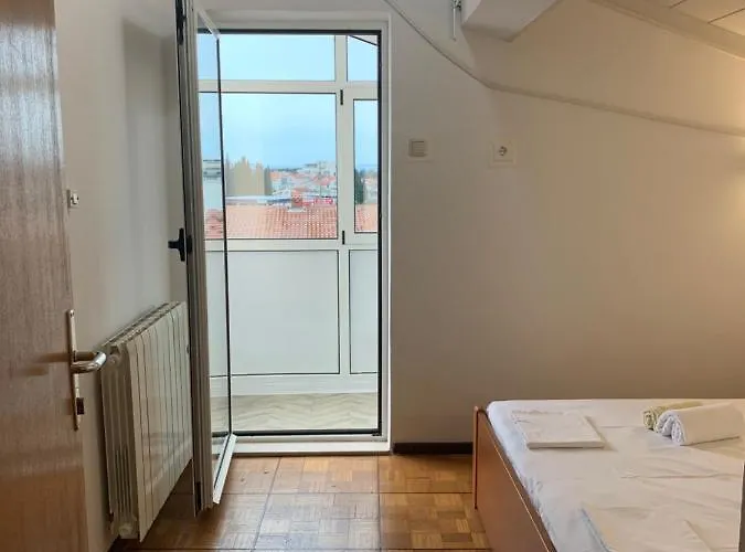 招待所 Primo 普利莫顿